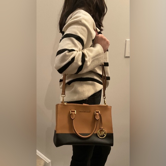 Michael Kors Two Toned Leather Handbag - Picture 4 of 11